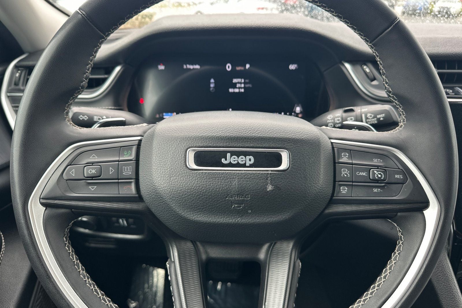 2024 Jeep Grand Cherokee Laredo