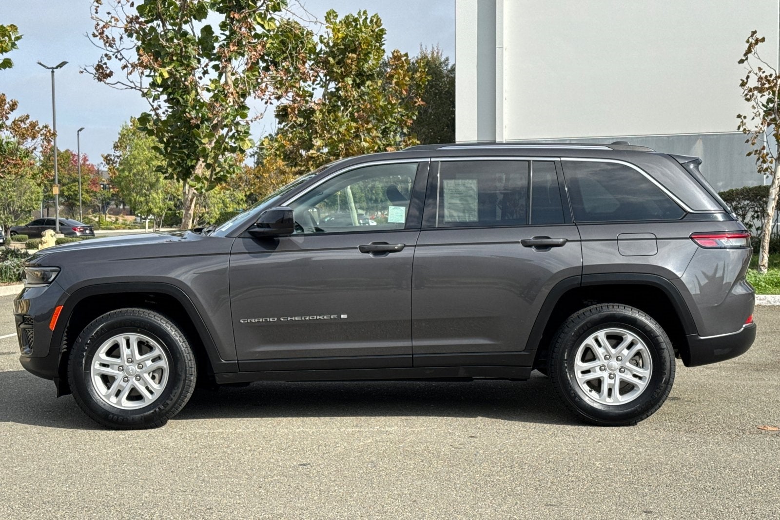 2023 Jeep Grand Cherokee Laredo