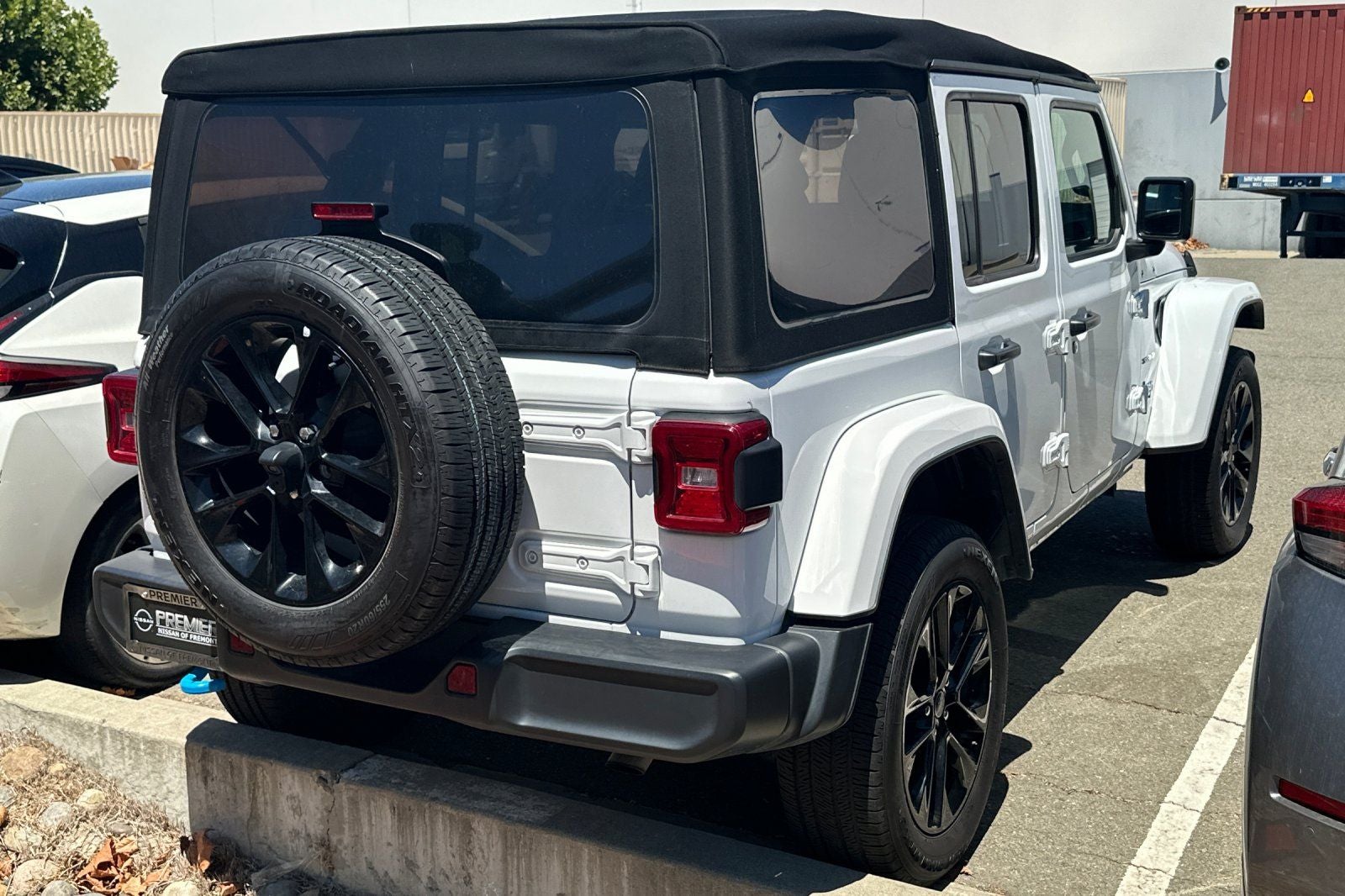 2024 Jeep Wrangler Sahara 4xe