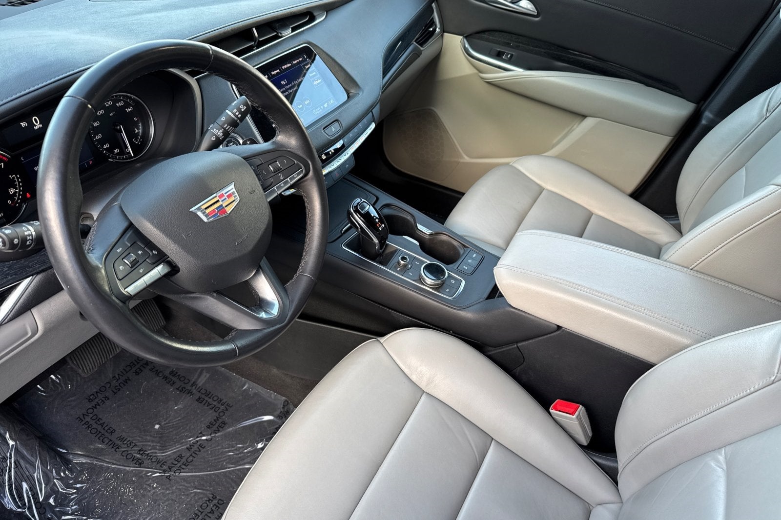 2023 Cadillac XT4 Premium Luxury