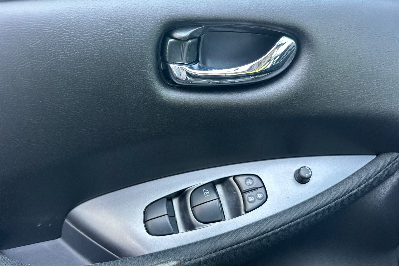 2025 Nissan Leaf S