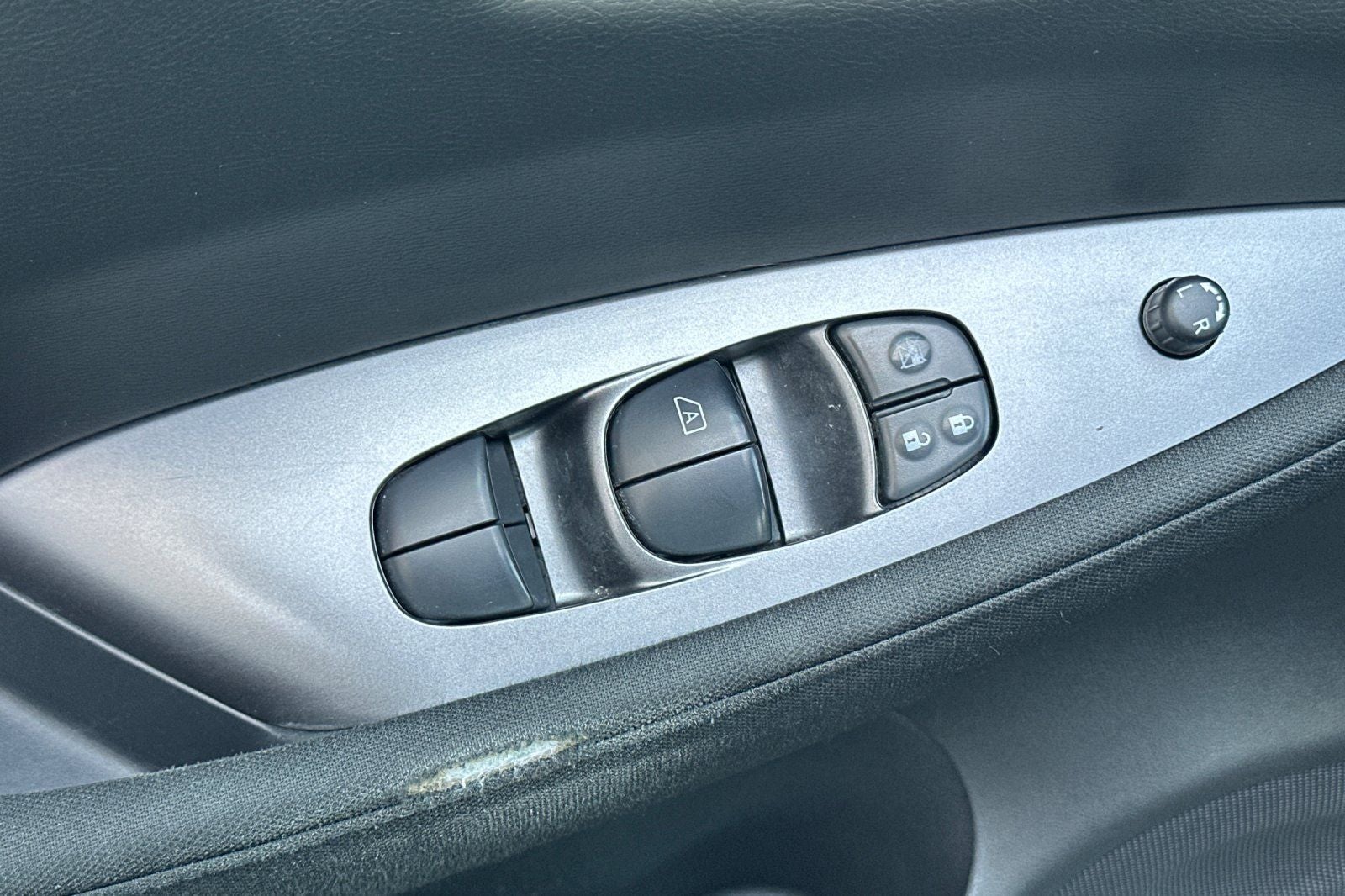 2025 Nissan Leaf S