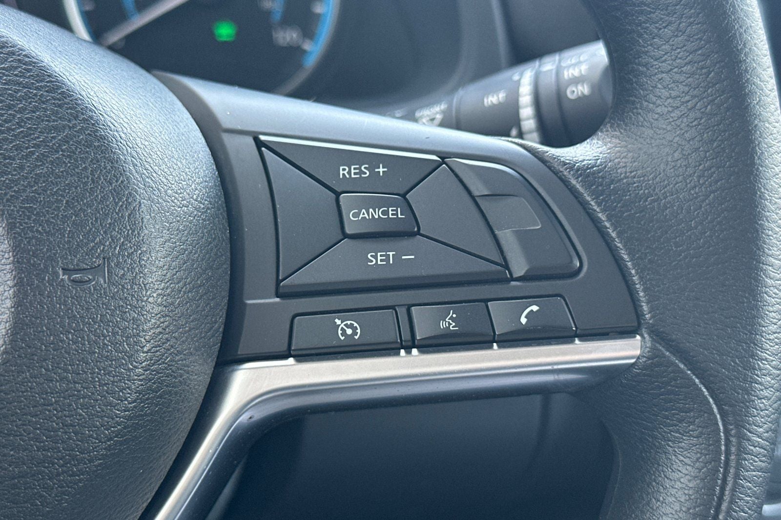 2025 Nissan Leaf S