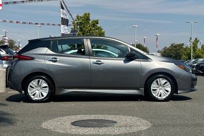2025 Nissan Leaf S