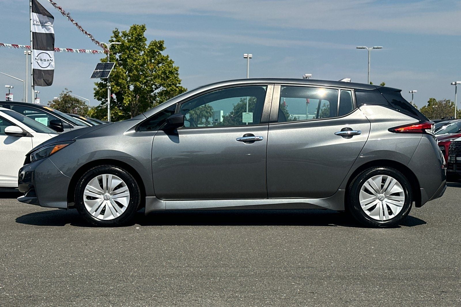 2025 Nissan Leaf S
