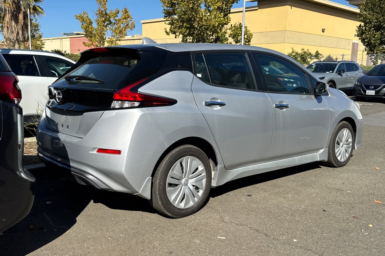 2025 Nissan Leaf S