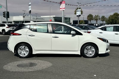 2025 Nissan Leaf S