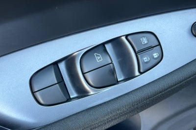2025 Nissan Leaf S