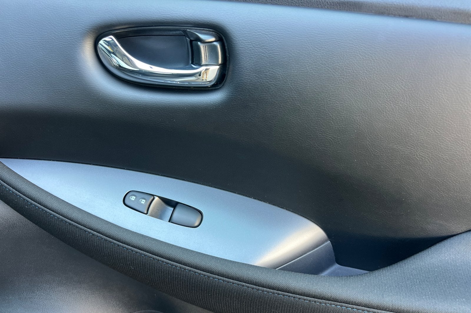 2025 Nissan Leaf S
