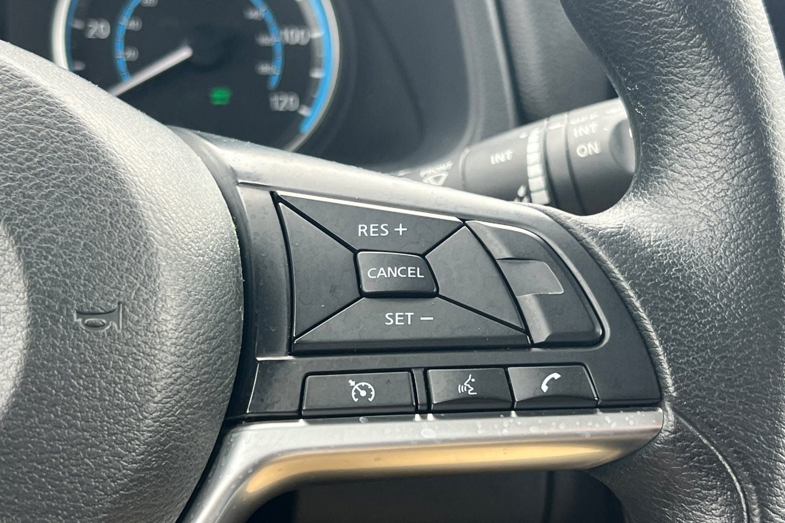 2025 Nissan Leaf S
