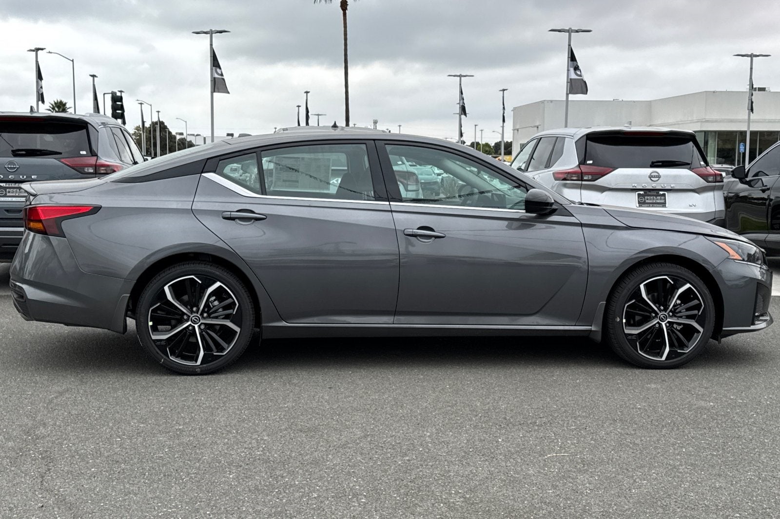 2025 Nissan Altima 2.5 SR