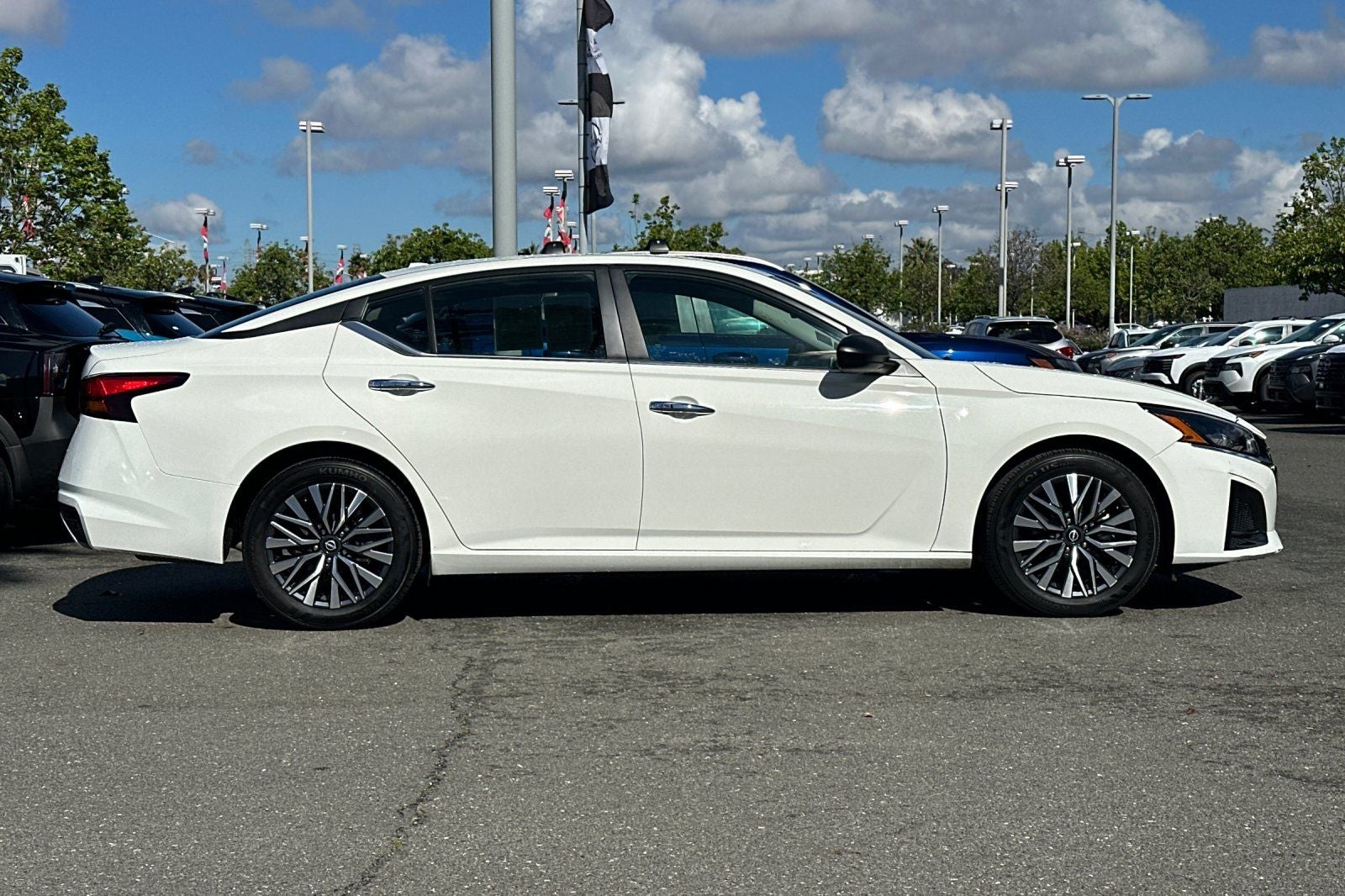 2025 Nissan Altima 2.5 SV