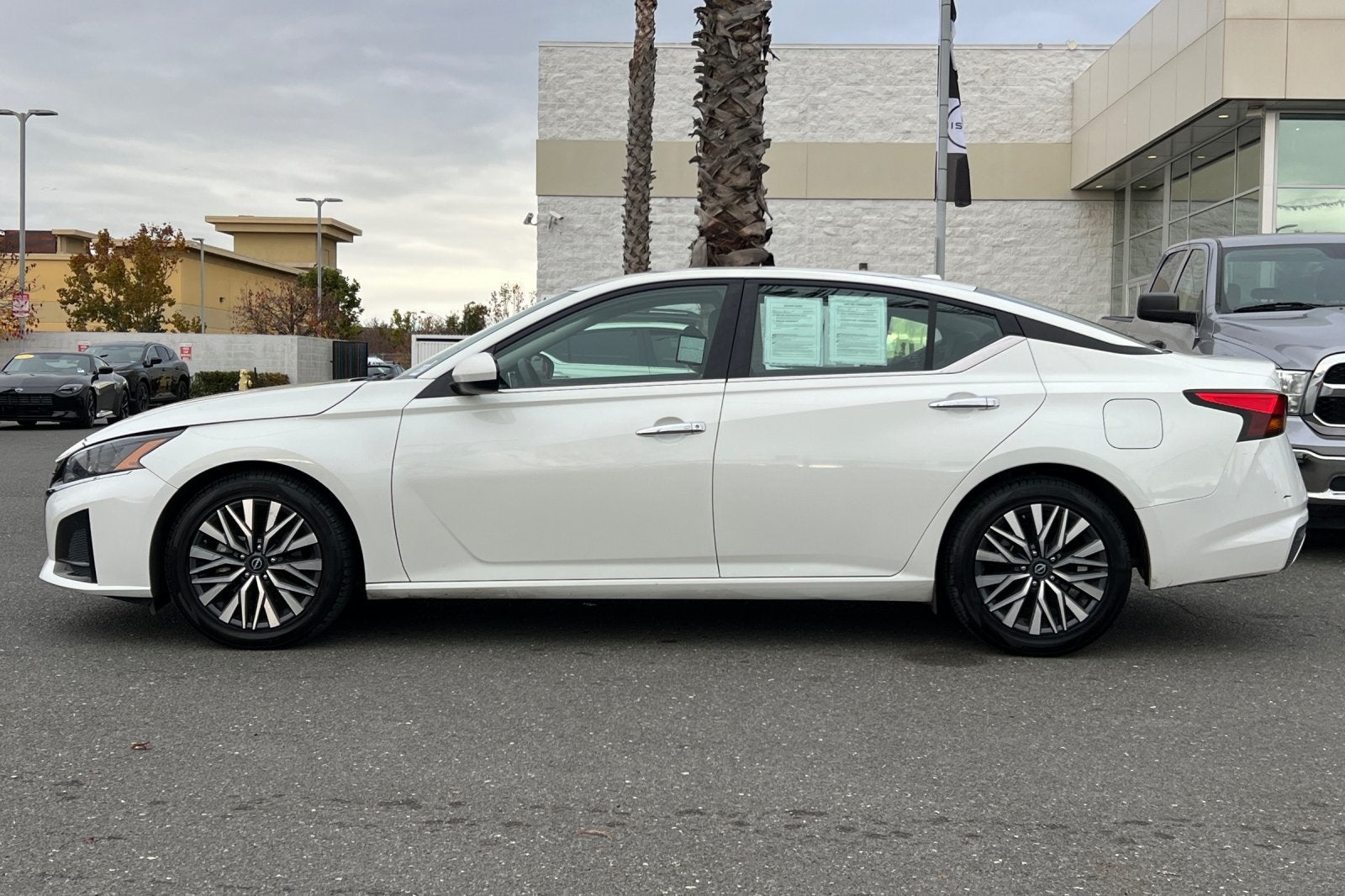 2023 Nissan Altima 2.5 SV