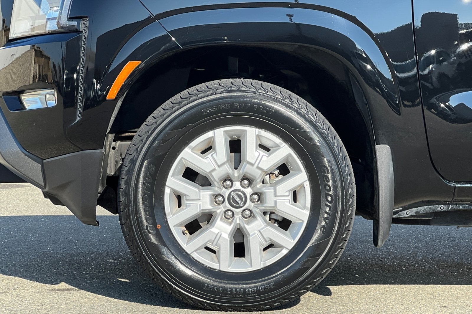 2024 Nissan Frontier SV