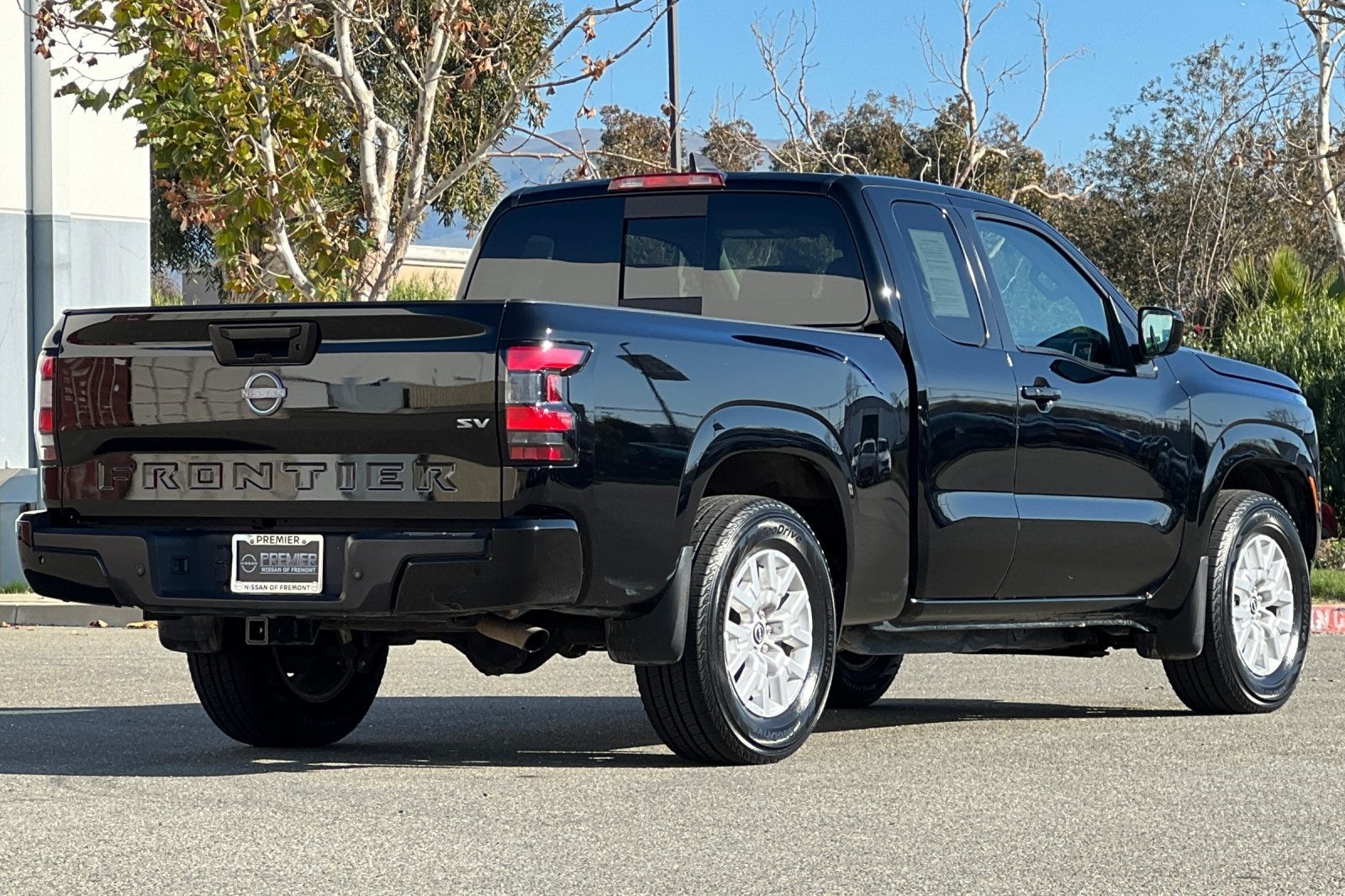 2024 Nissan Frontier SV