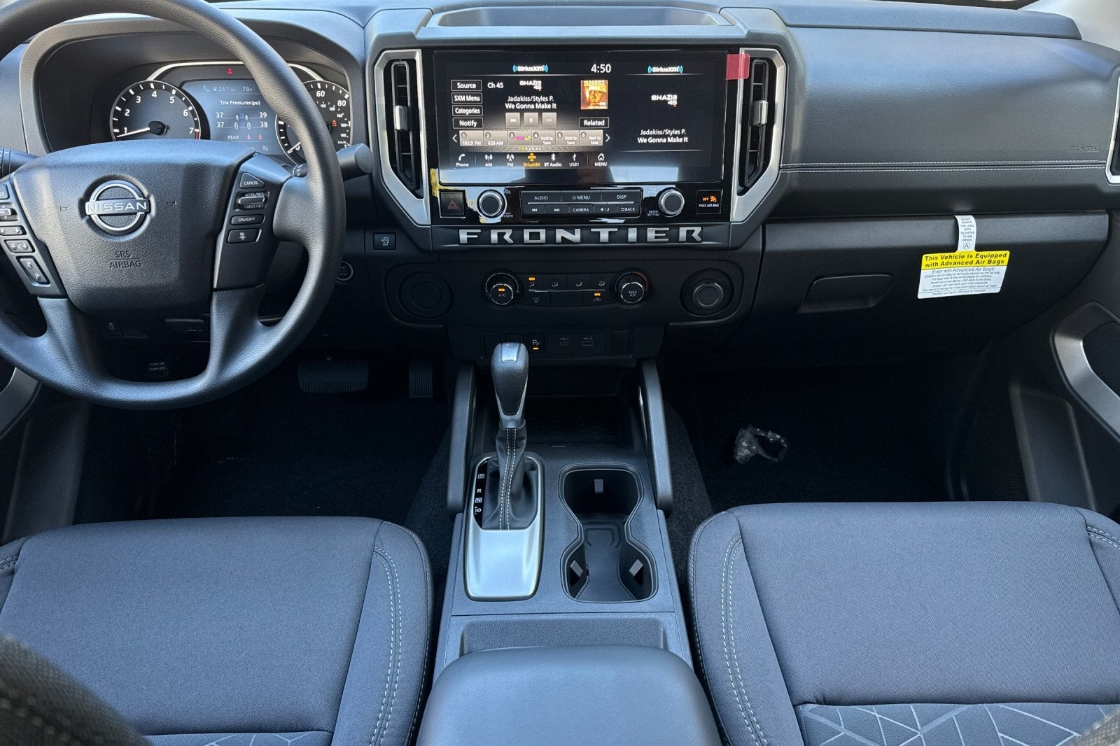 2025 Nissan Frontier SV