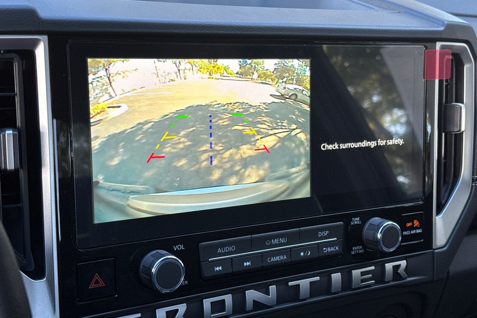 2025 Nissan Frontier SV