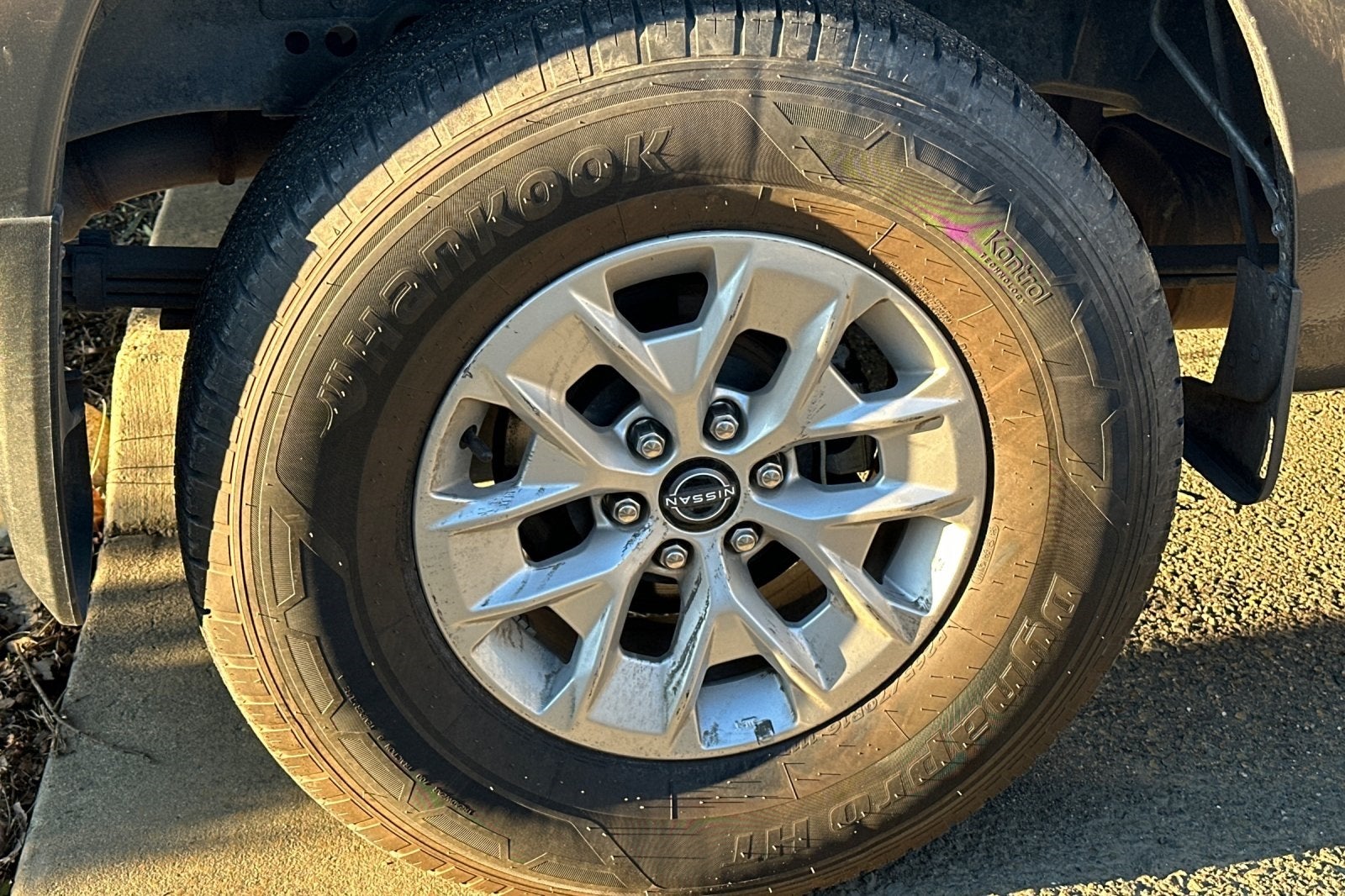 2024 Nissan Frontier SV