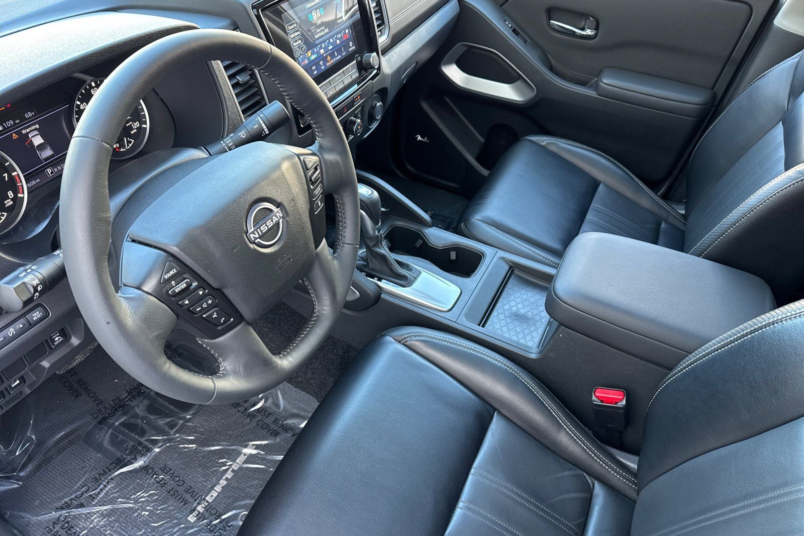 2024 Nissan Frontier SL