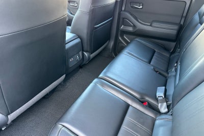 2024 Nissan Frontier SL