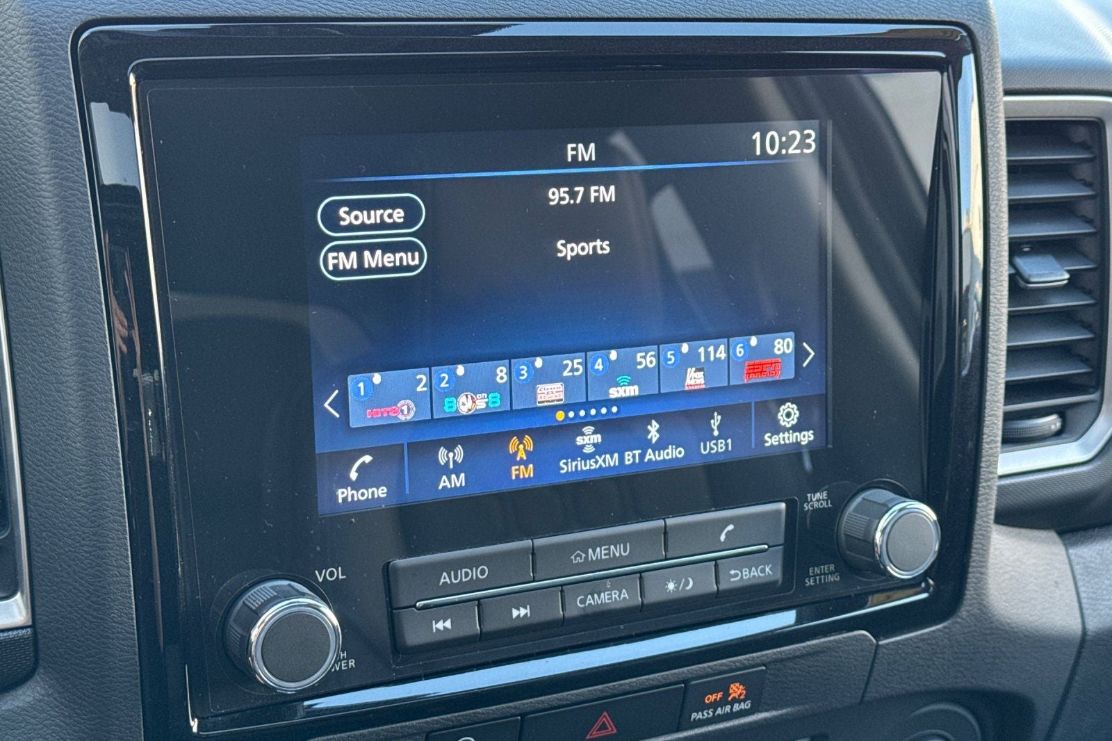 2024 Nissan Frontier SL