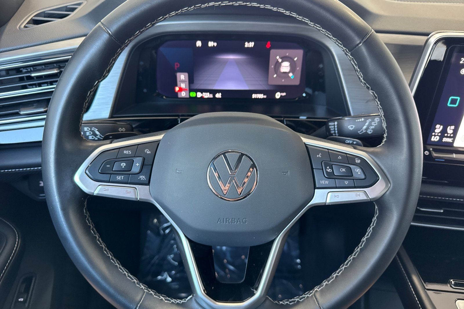 2024 Volkswagen Atlas Cross Sport 2.0T SE w/Technology