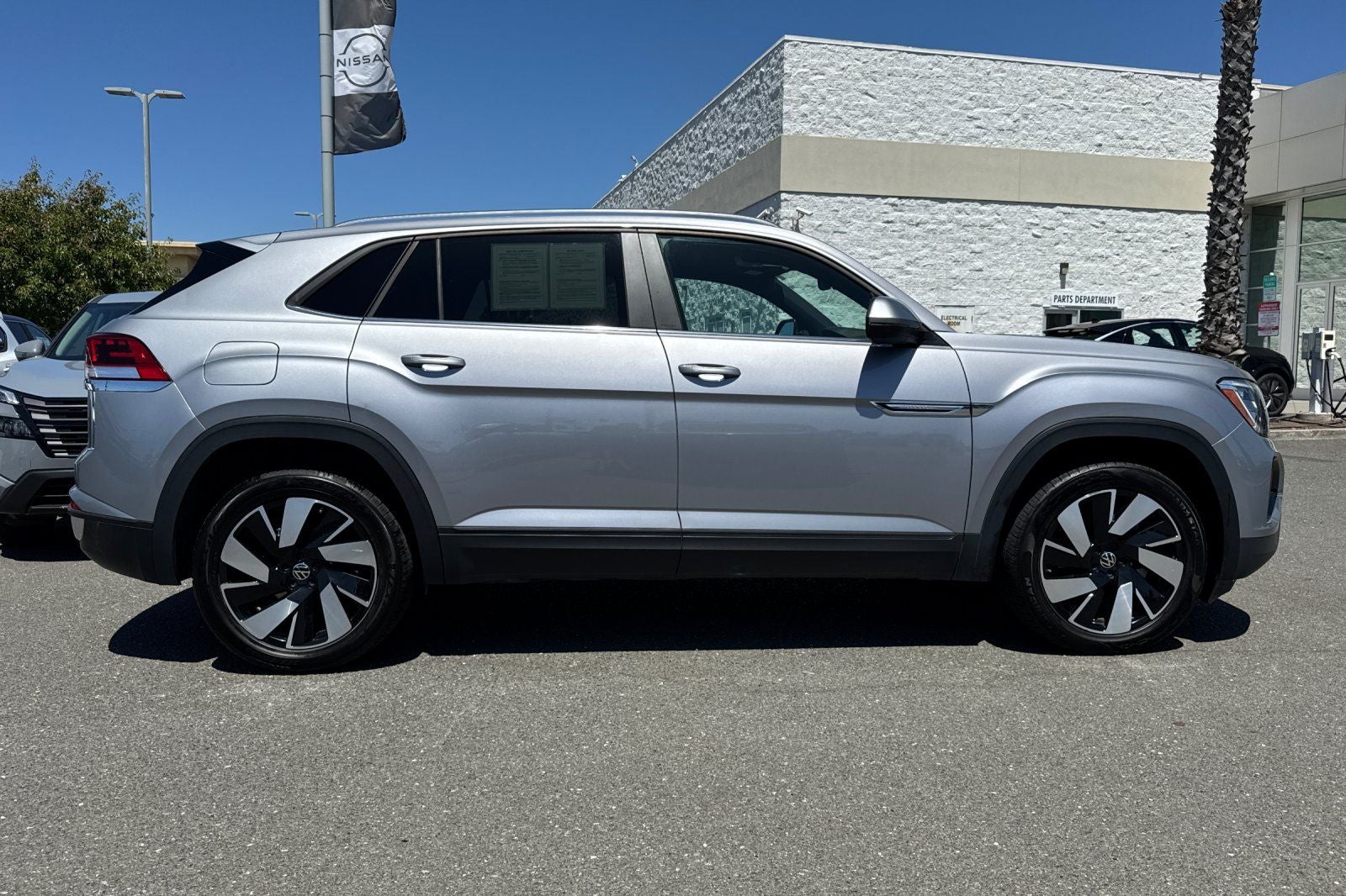 2024 Volkswagen Atlas Cross Sport 2.0T SE w/Technology