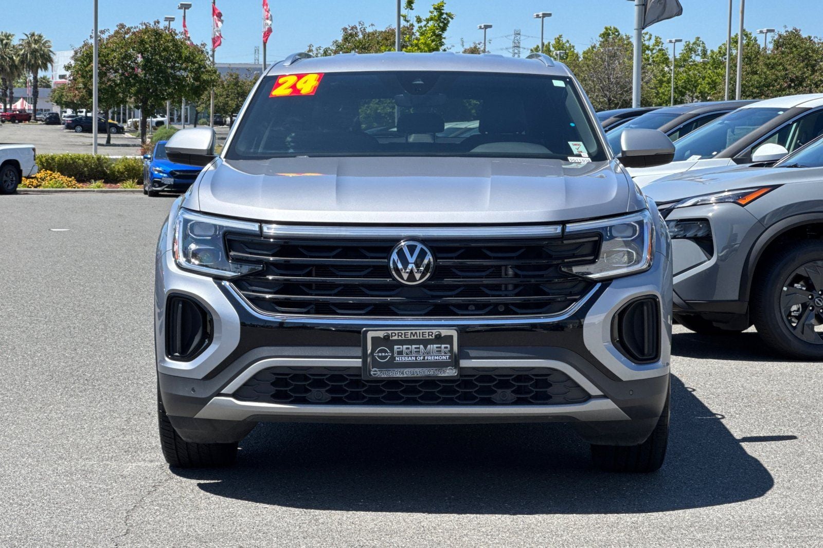 2024 Volkswagen Atlas Cross Sport 2.0T SE w/Technology