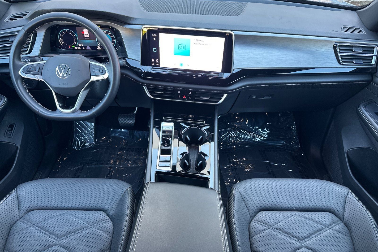 2024 Volkswagen Atlas Cross Sport 2.0T SE w/Technology