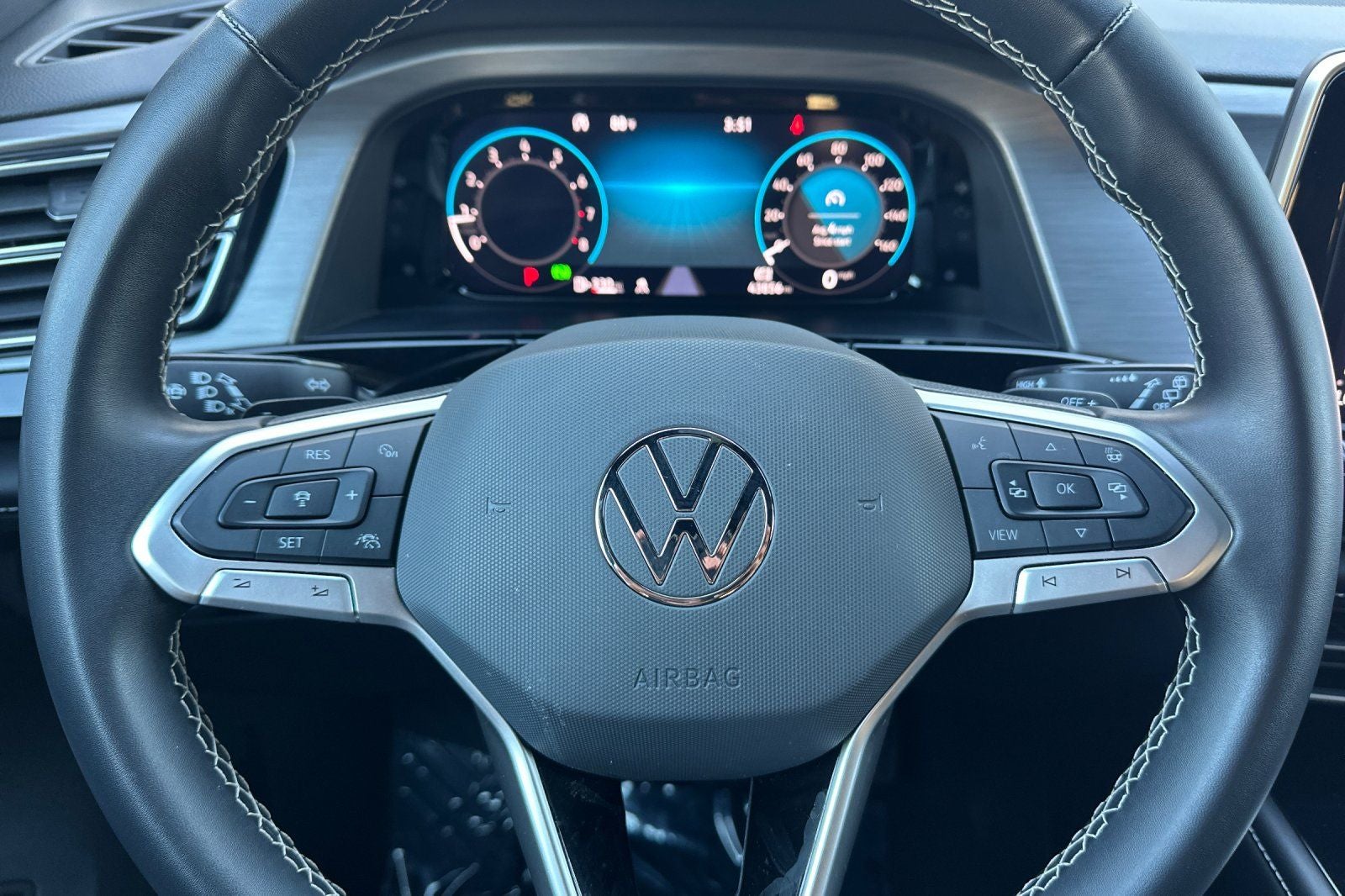 2024 Volkswagen Atlas Cross Sport 2.0T SE w/Technology