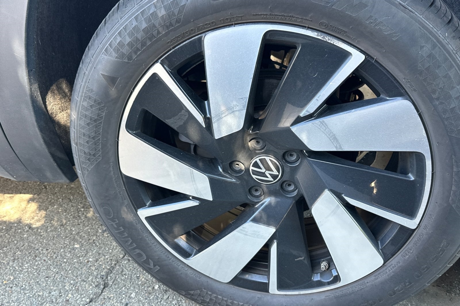 2024 Volkswagen Atlas Cross Sport 2.0T SE w/Technology