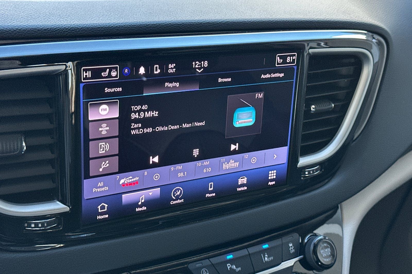 2023 Chrysler Pacifica Touring L