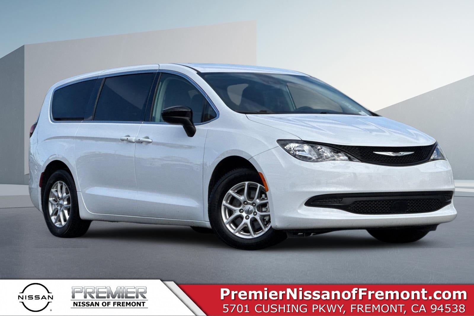 2024 Chrysler Voyager LX