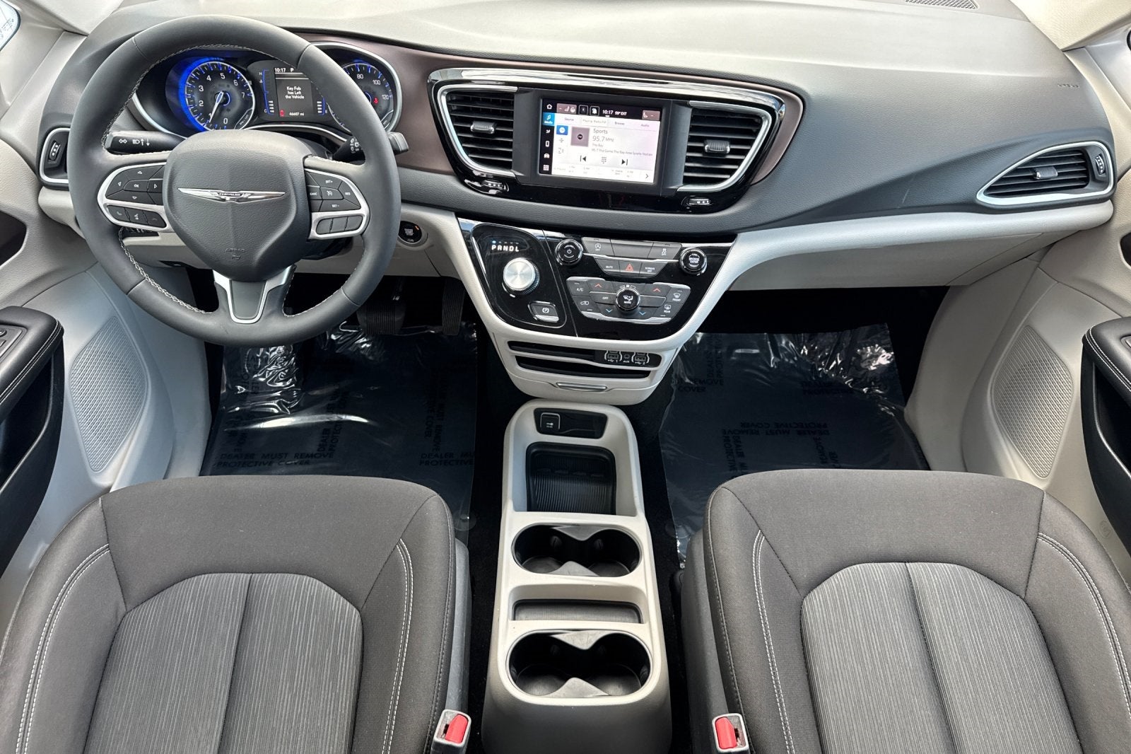 2024 Chrysler Voyager LX