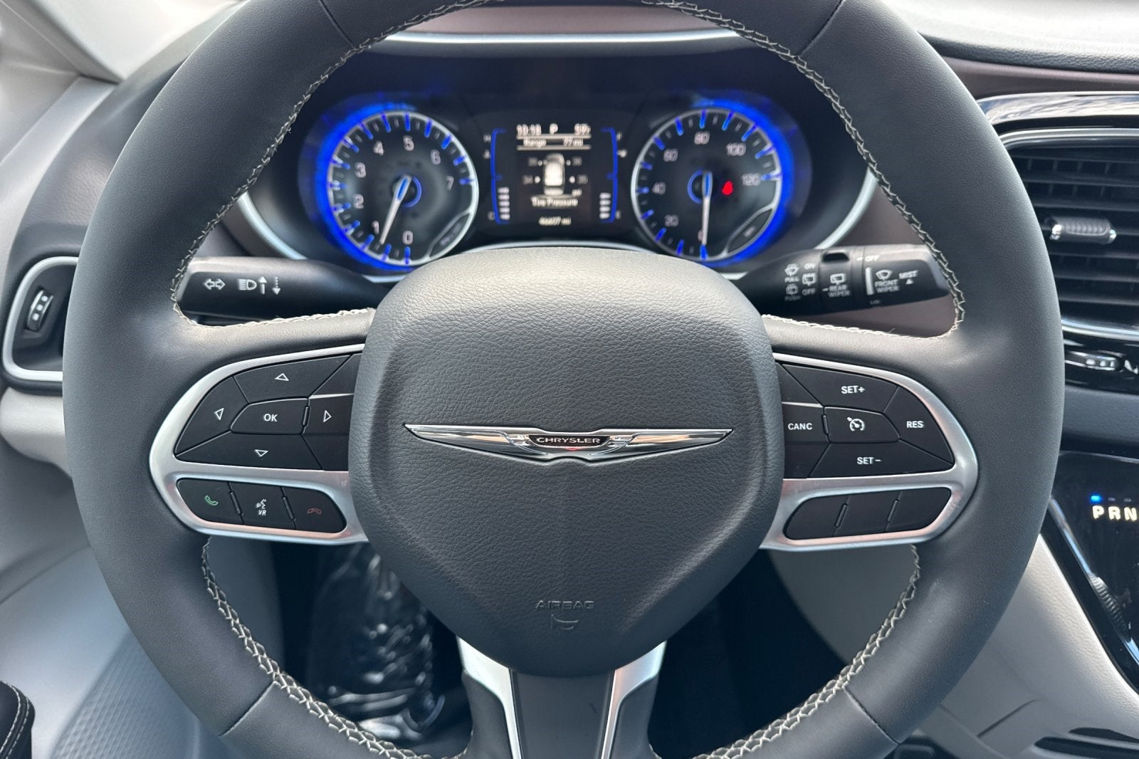 2024 Chrysler Voyager LX