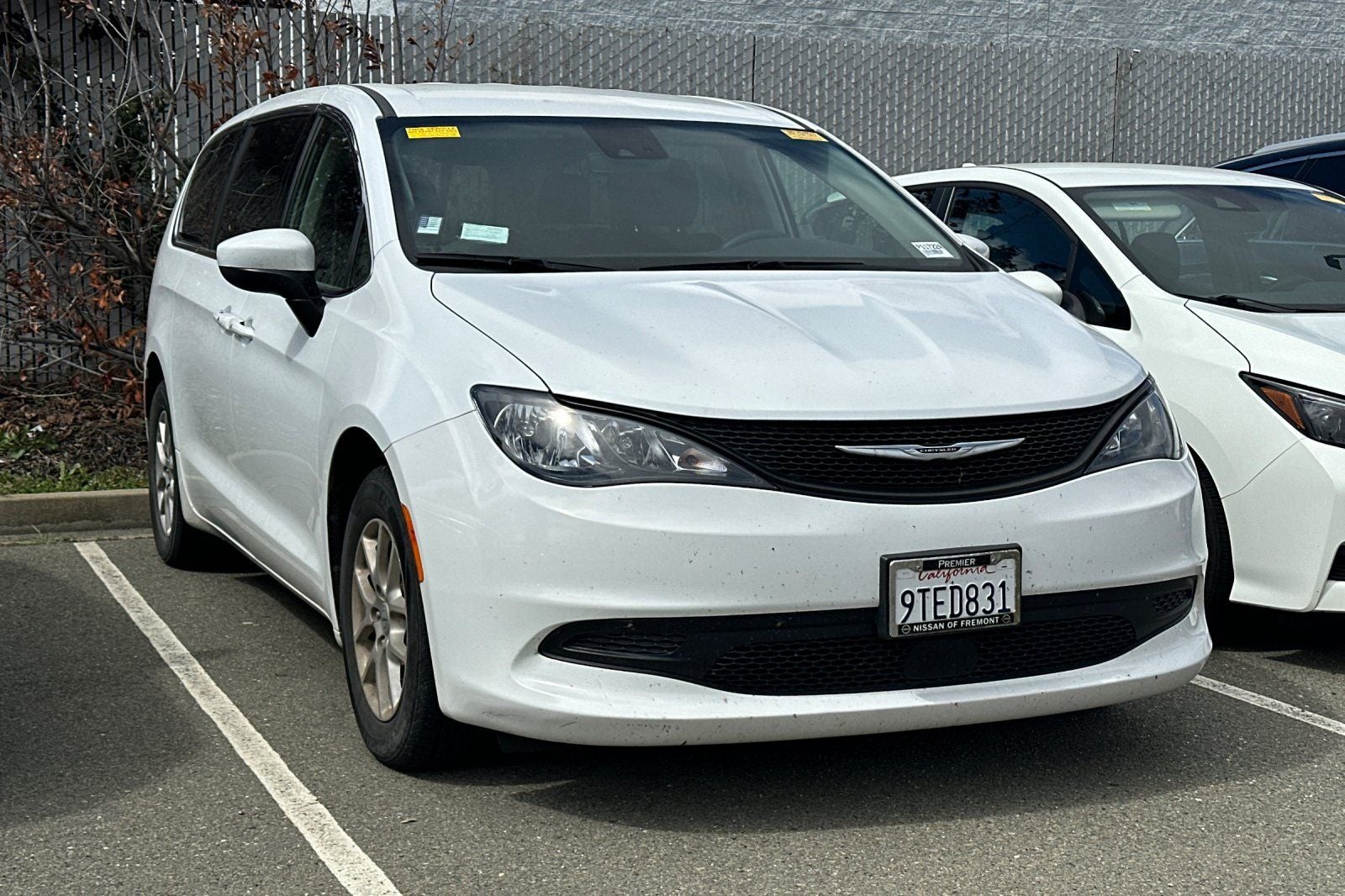 2023 Chrysler Voyager LX