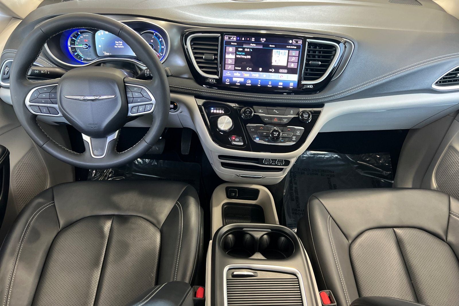 2024 Chrysler Pacifica Hybrid Select