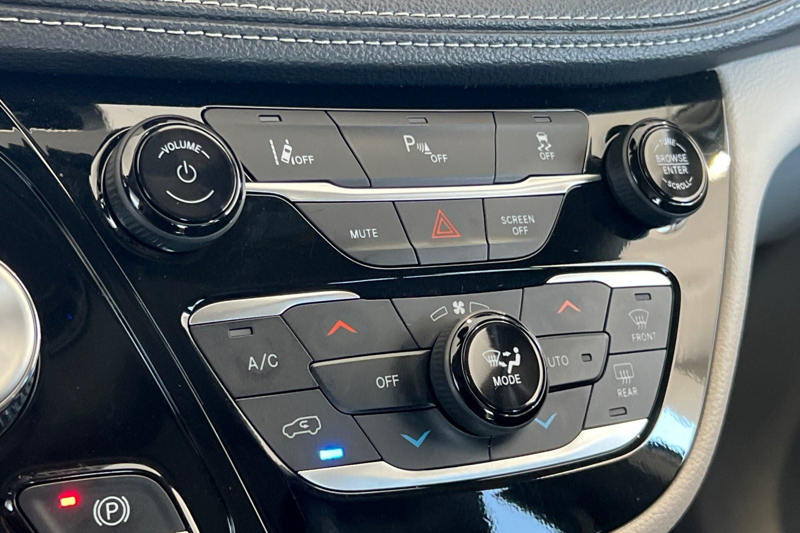 2024 Chrysler Pacifica Hybrid Select