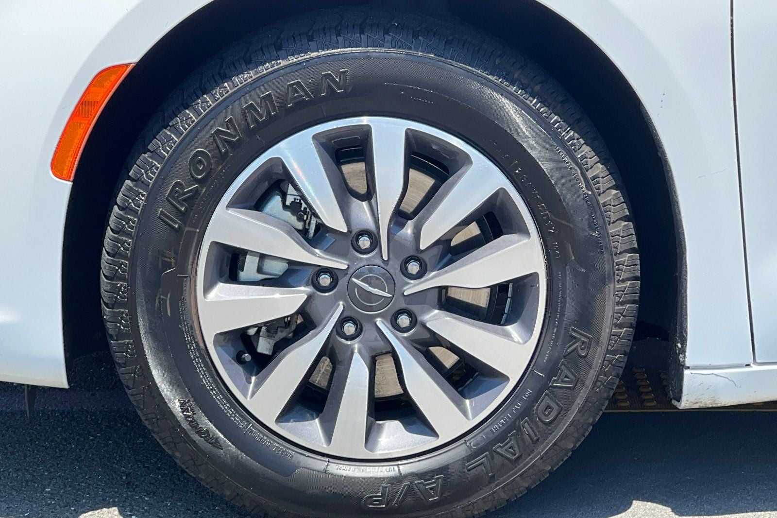 2024 Chrysler Pacifica Hybrid Select