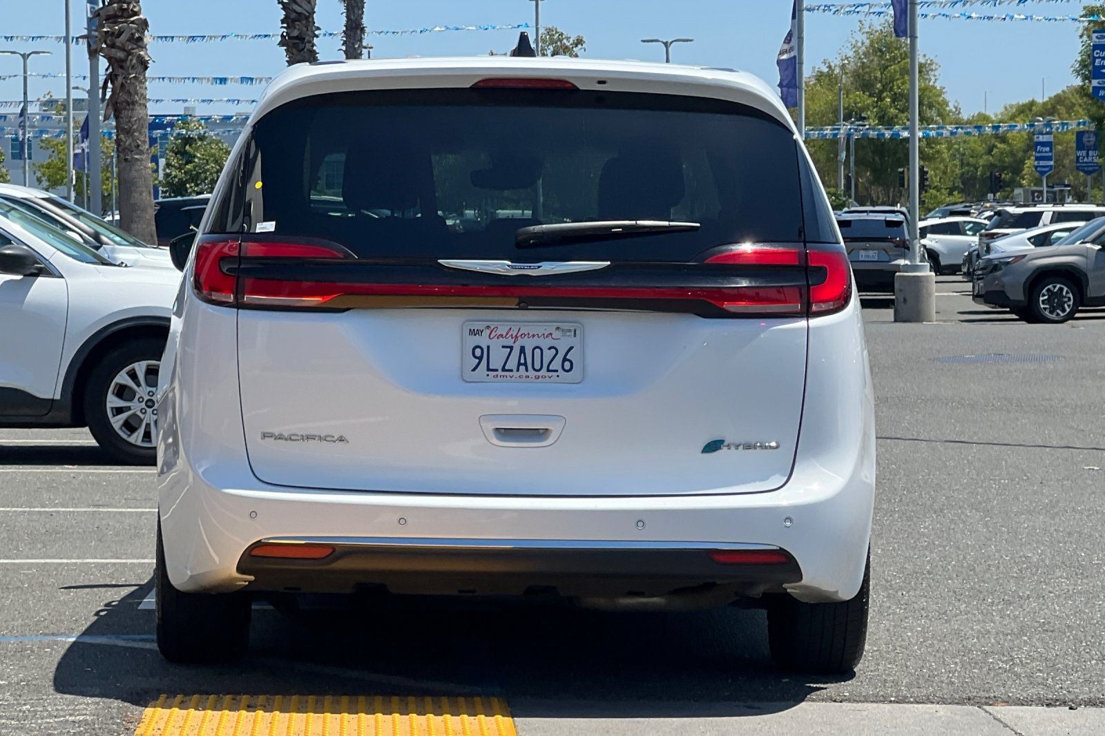 2024 Chrysler Pacifica Hybrid Select