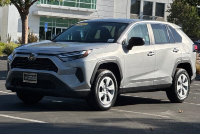 2024 Toyota RAV4 LE