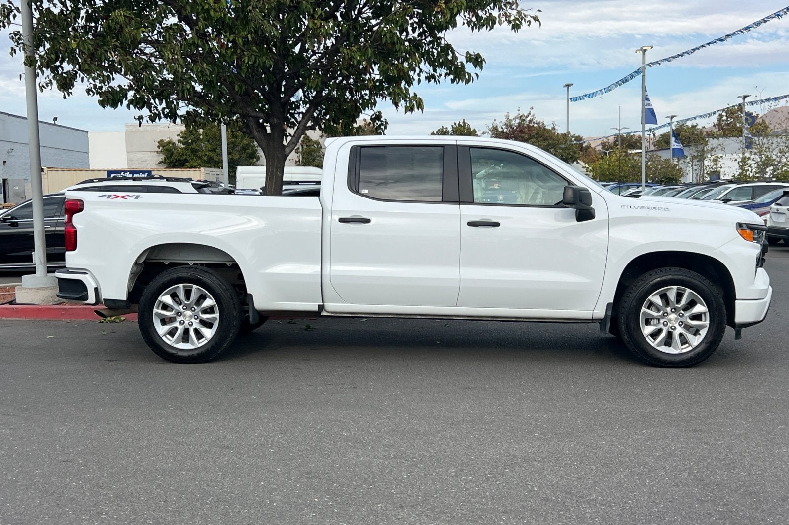 2023 Chevrolet Silverado 1500 Custom