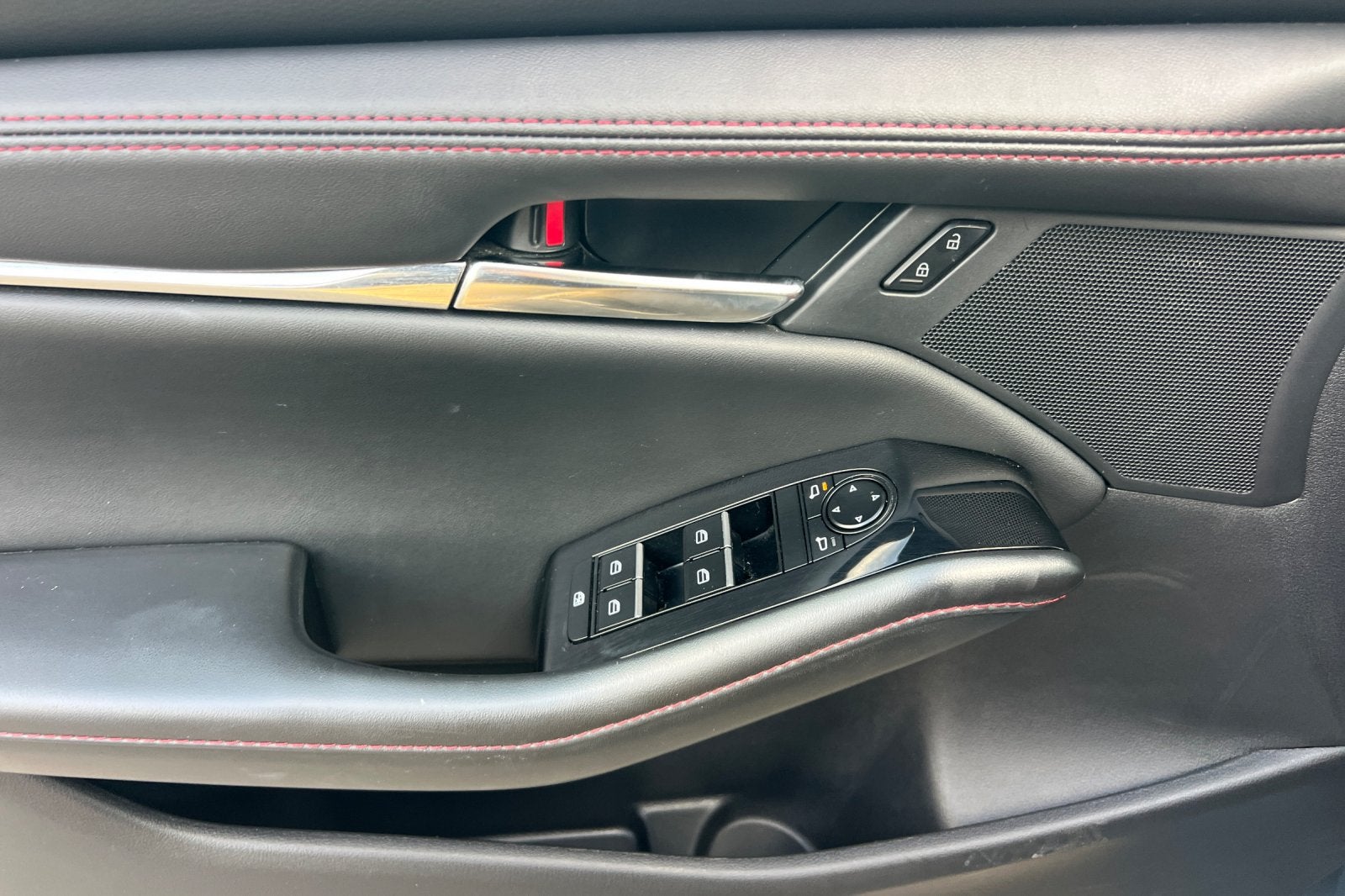 2025 Mazda Mazda3 2.5 S Carbon Edition