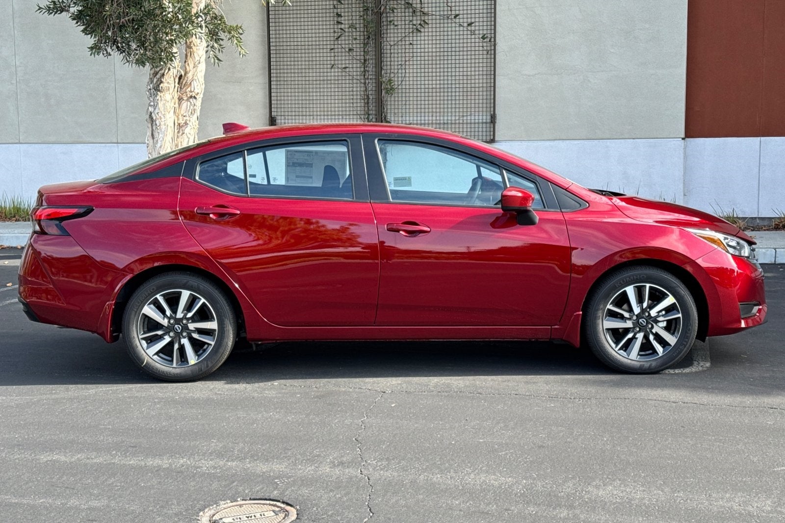 2025 Nissan Versa 1.6 SV