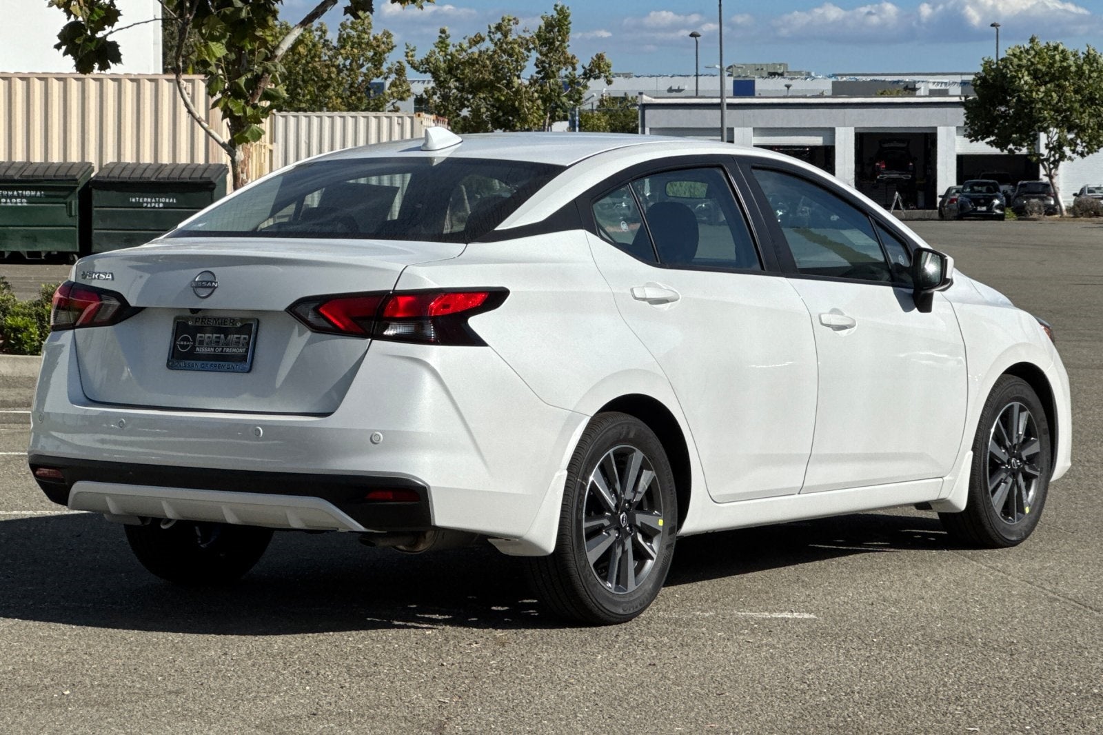 2025 Nissan Versa 1.6 SV