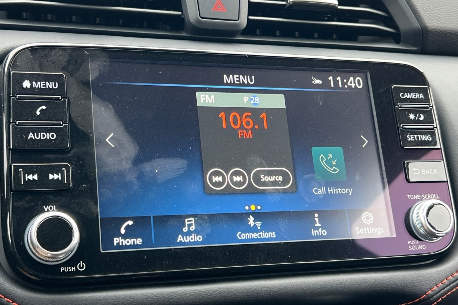 2025 Nissan Versa 1.6 SR