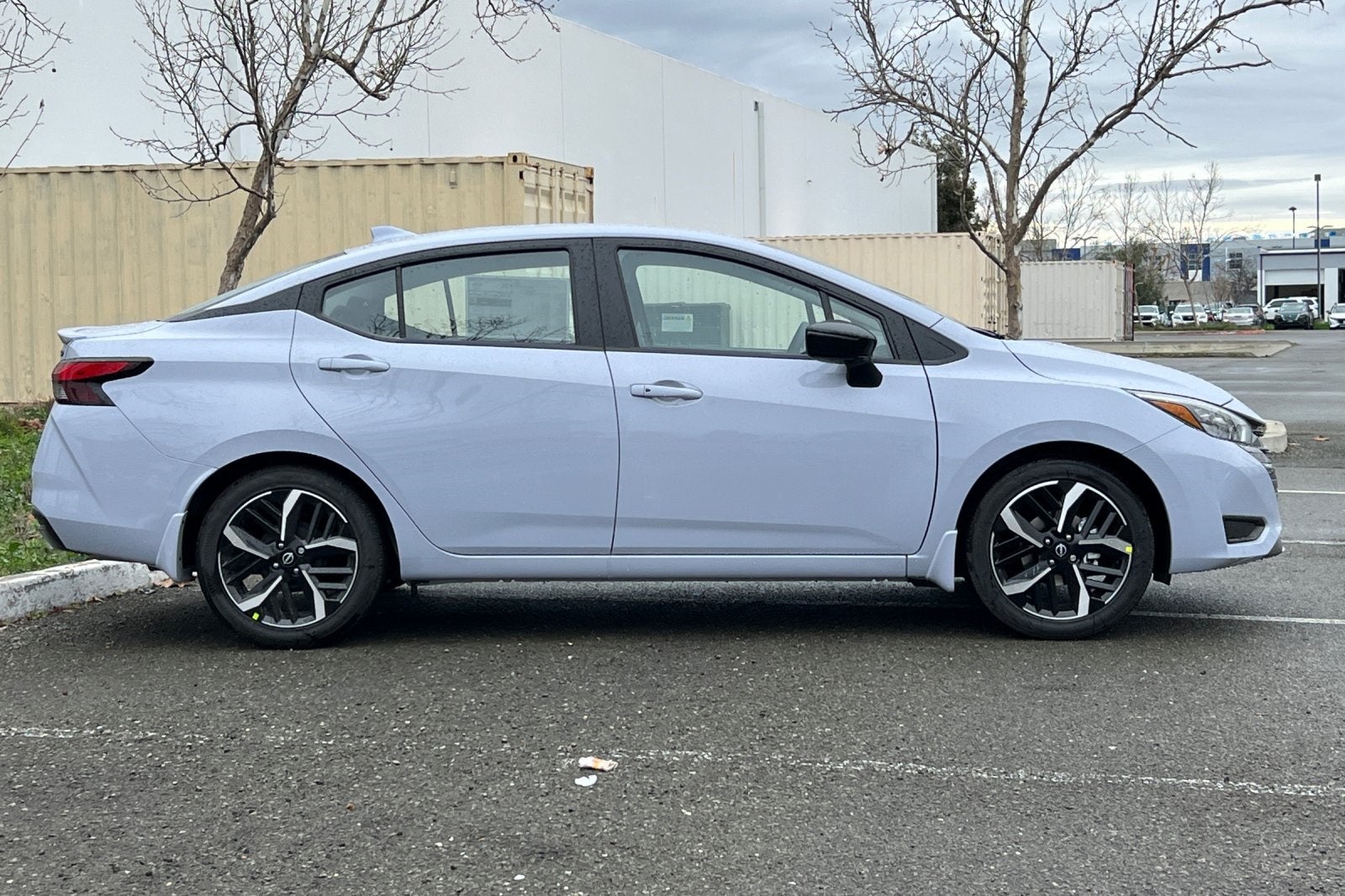 2025 Nissan Versa 1.6 SR