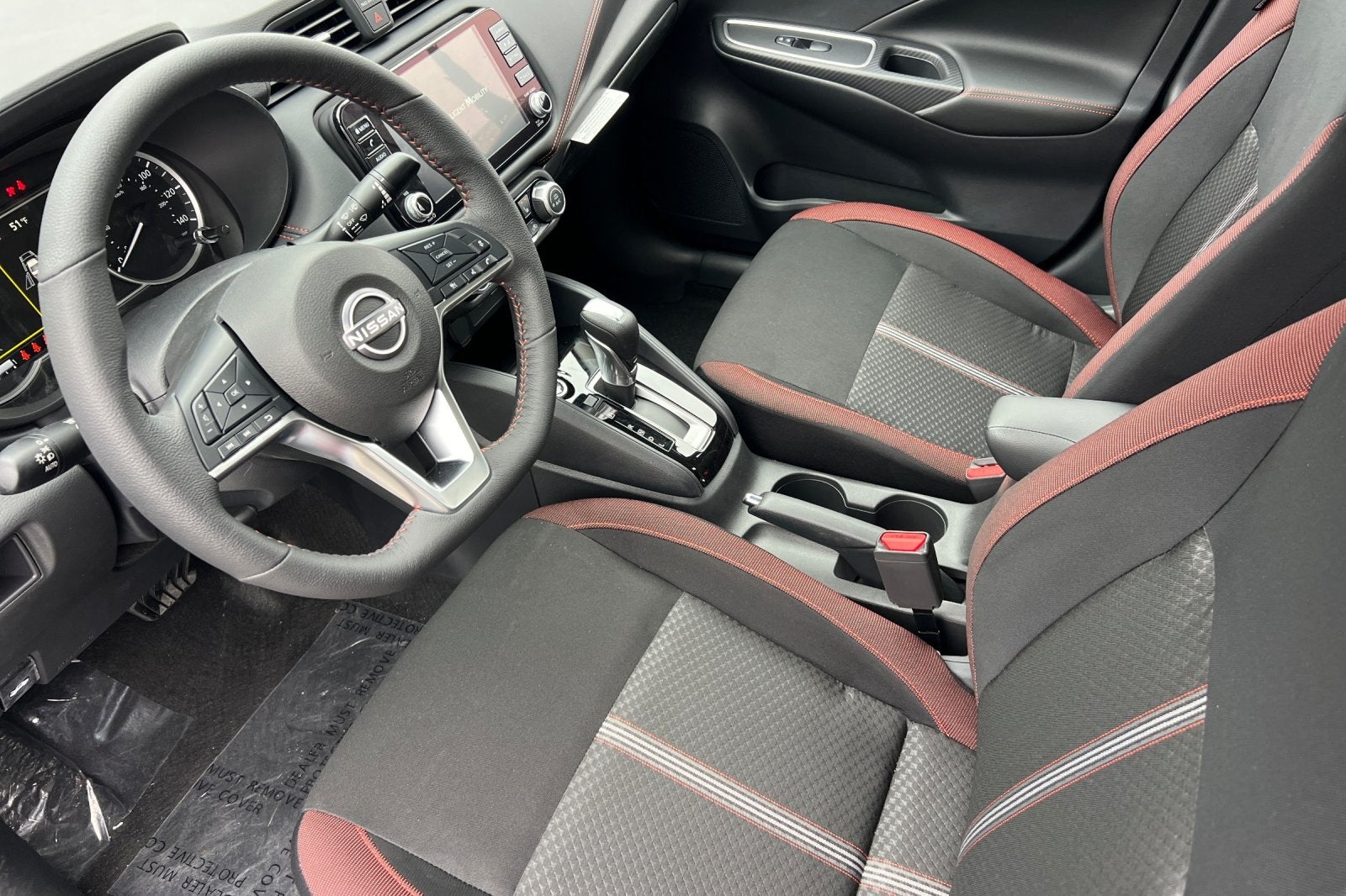 2025 Nissan Versa 1.6 SR