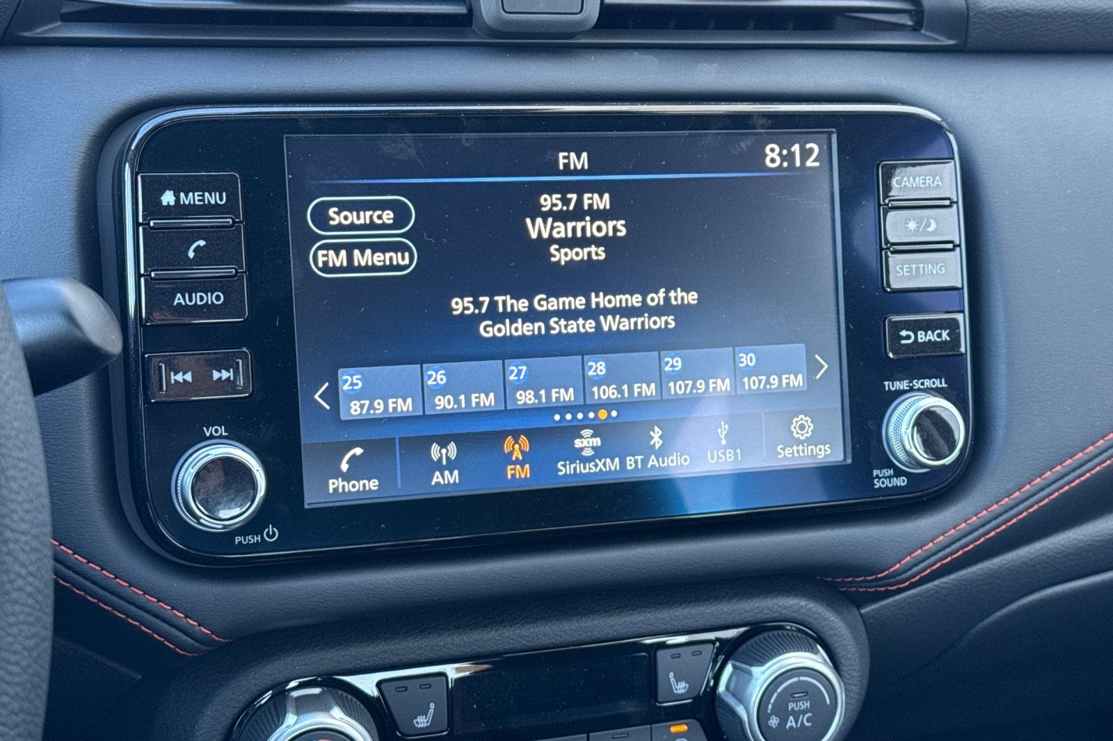 2025 Nissan Versa 1.6 SR