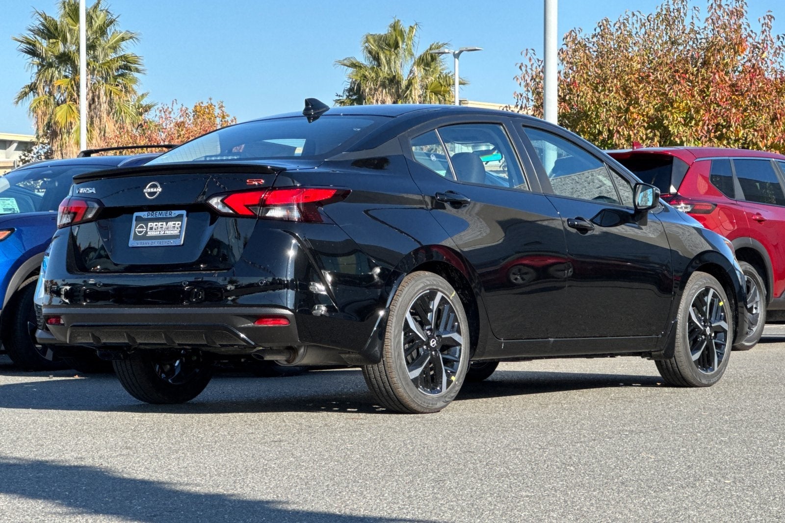 2025 Nissan Versa 1.6 SR